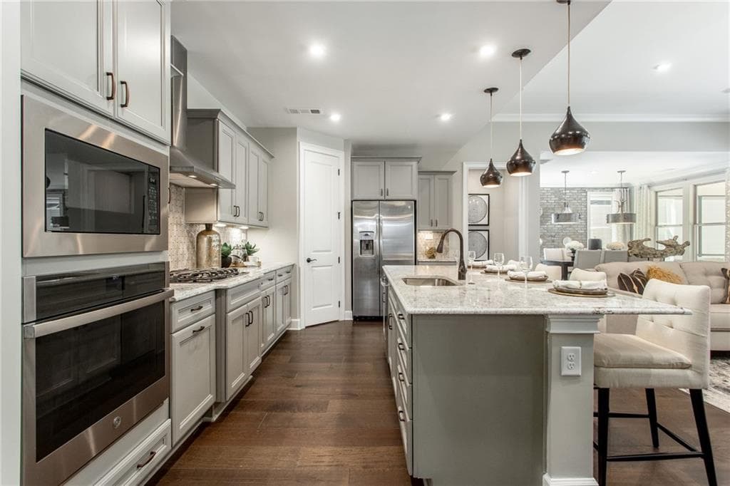 3 bedroom, 3 bathroom, 2,390 sq ft single family residence for sale at 386 Geneva Way, Hoschton, GA 30548 — photo 7