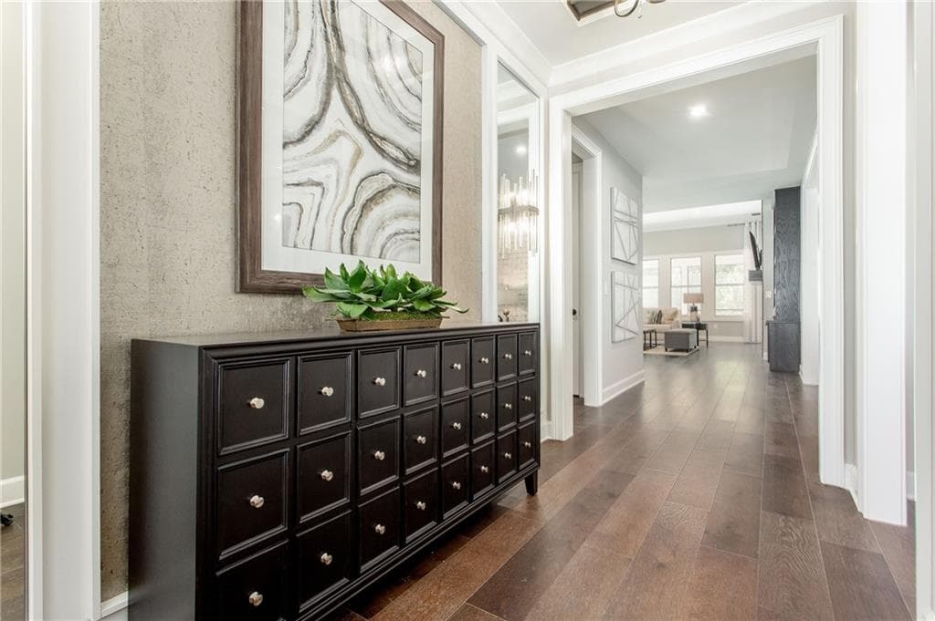 3 bedroom, 3 bathroom, 2,390 sq ft single family residence for sale at 386 Geneva Way, Hoschton, GA 30548 — photo 3