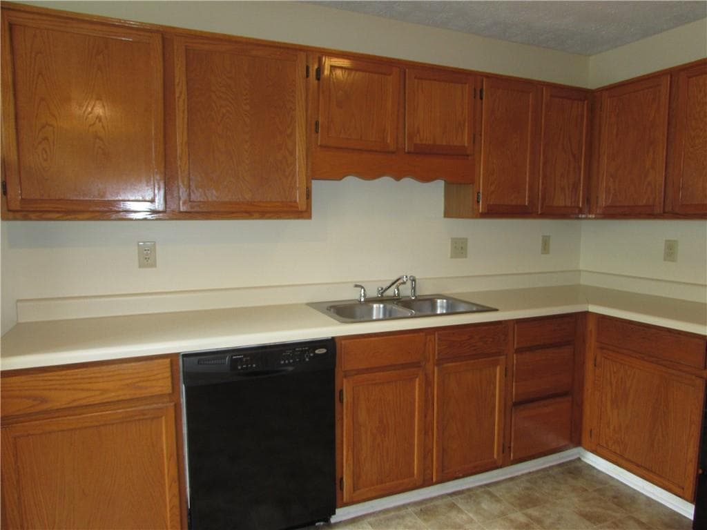 3 bedroom, 3 bathroom, 1,408 sq ft townhouse for rent at 881 Heritage Valley Road 881, Norcross, GA 30093 for $1,650 a month — photo 8