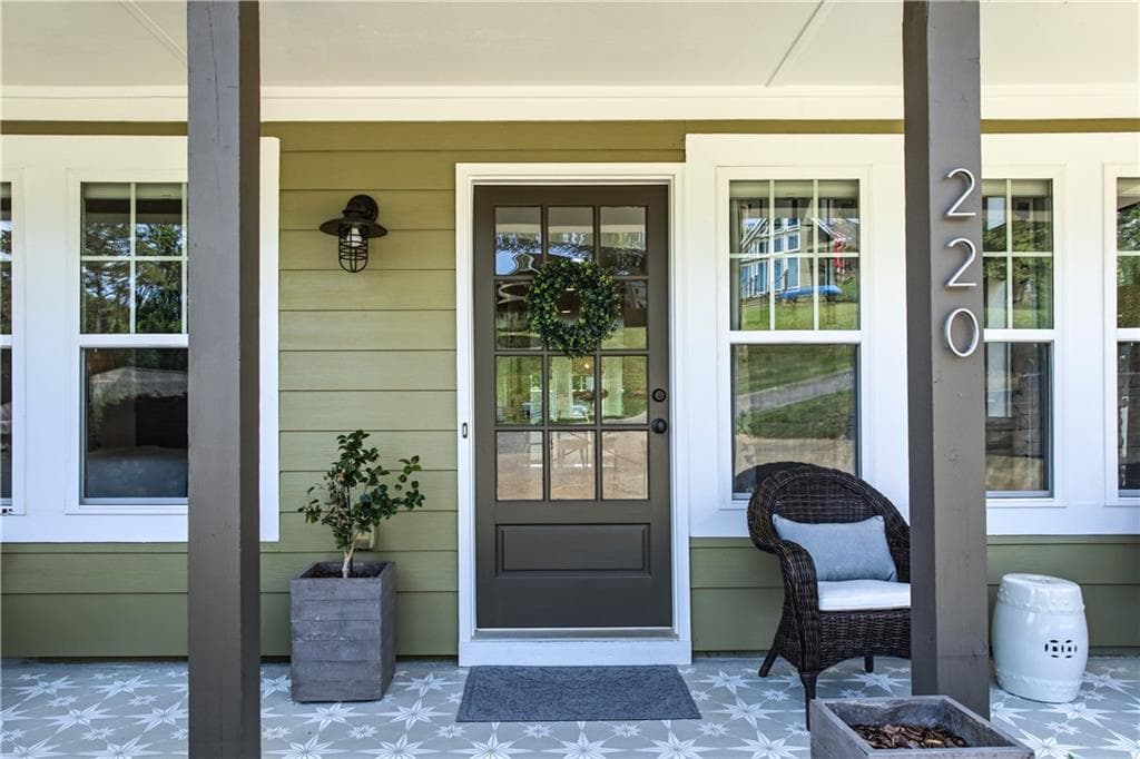 2 bedroom, 2 bathroom, 1,114 sq ft single family residence under contract at 220 Lakeside Drive, Waleska, GA 30183 — photo 6