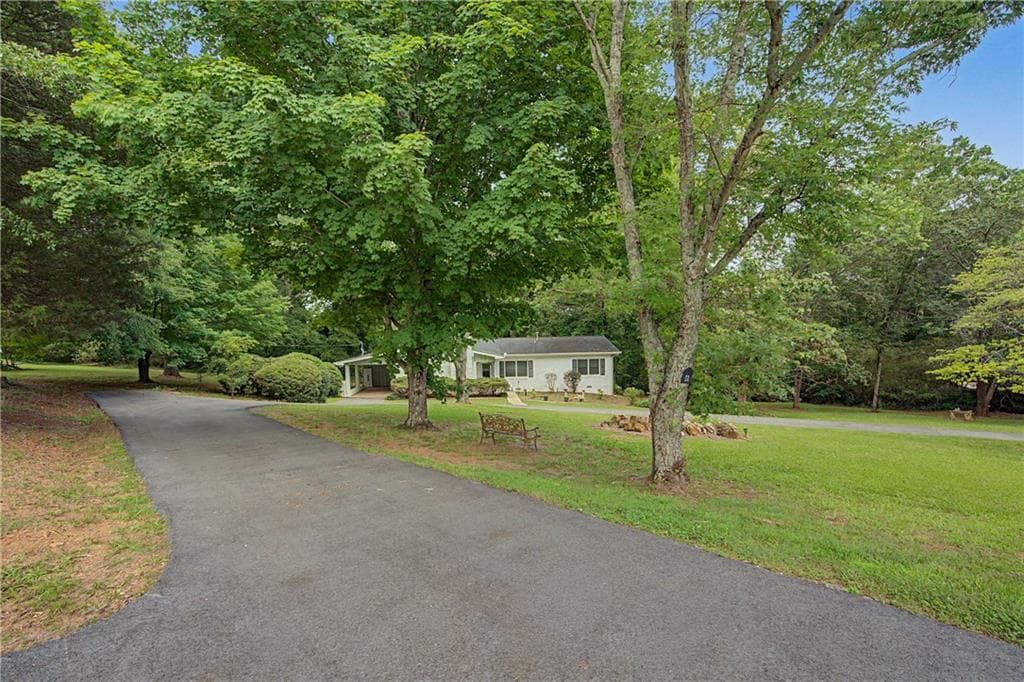 4 bedroom, 3 bathroom single family residence for sale at 6 Virginia Circle, Cedartown, GA 30125 — photo 3