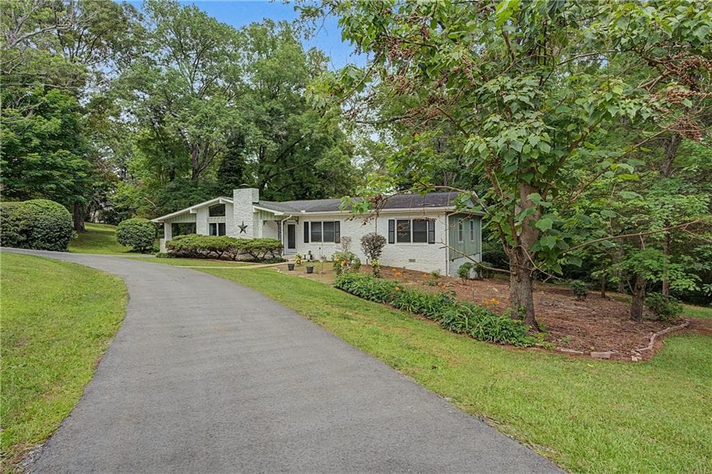 4 bedroom, 3 bathroom single family residence for sale at 6 Virginia Circle, Cedartown, GA 30125 — photo 6