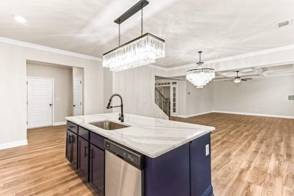5 bedroom, 4 bathroom, 3,679 sq ft single family residence under contract at 624 Fenwick Park Drive, Lawrenceville, GA 30045 — photo 8