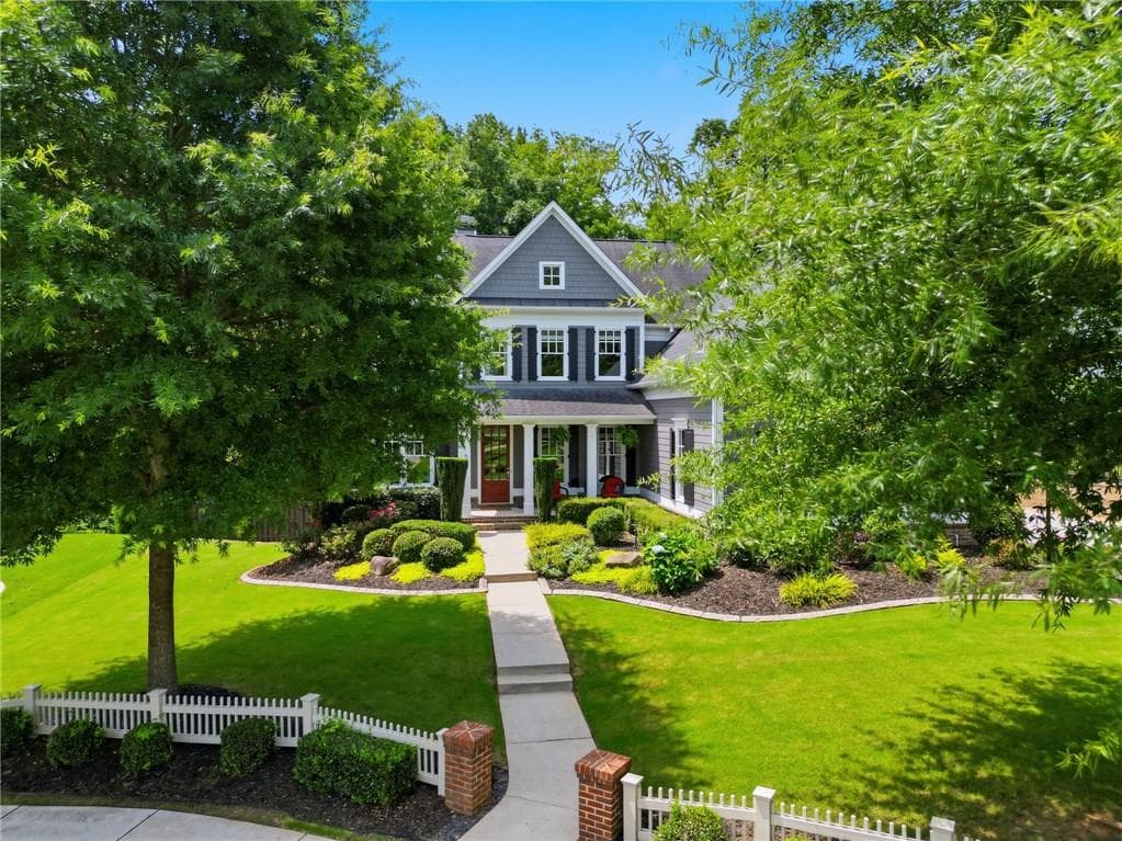 6 bedroom, 5 bathroom, 4,862 sq ft single family residence under contract at 4065 Williams Point Drive, Cumming, GA 30028 — photo 2