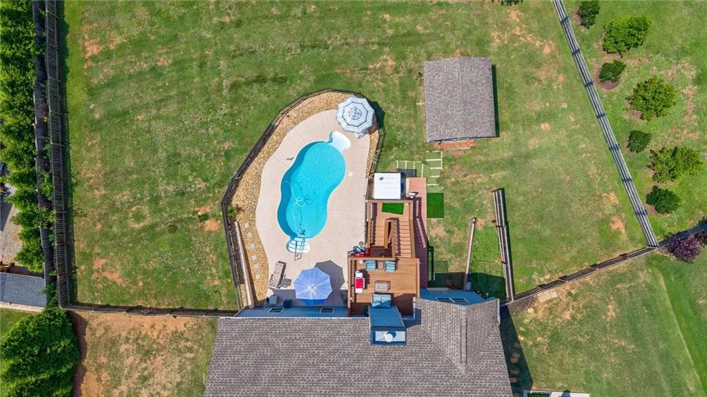 4 bedroom, 4 bathroom, 2,562 sq ft single family residence under contract at 1010 Gold Finch Drive, Jefferson, GA 30549 — photo 4