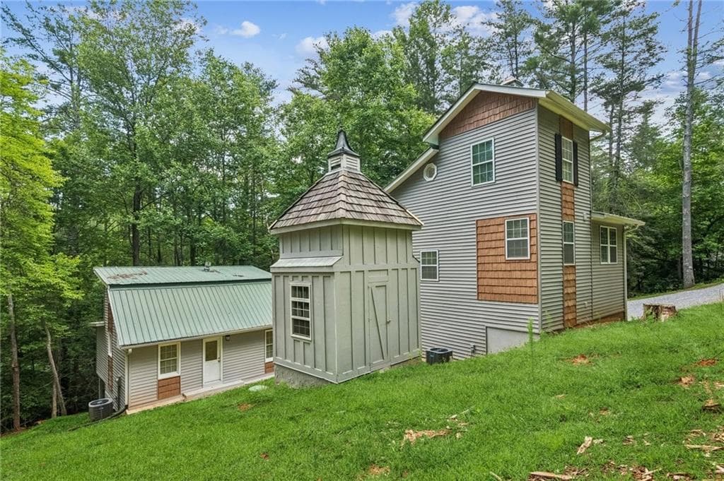 duplex for sale at 375 Deerfield Drive, Dahlonega, GA 30533 — photo 2