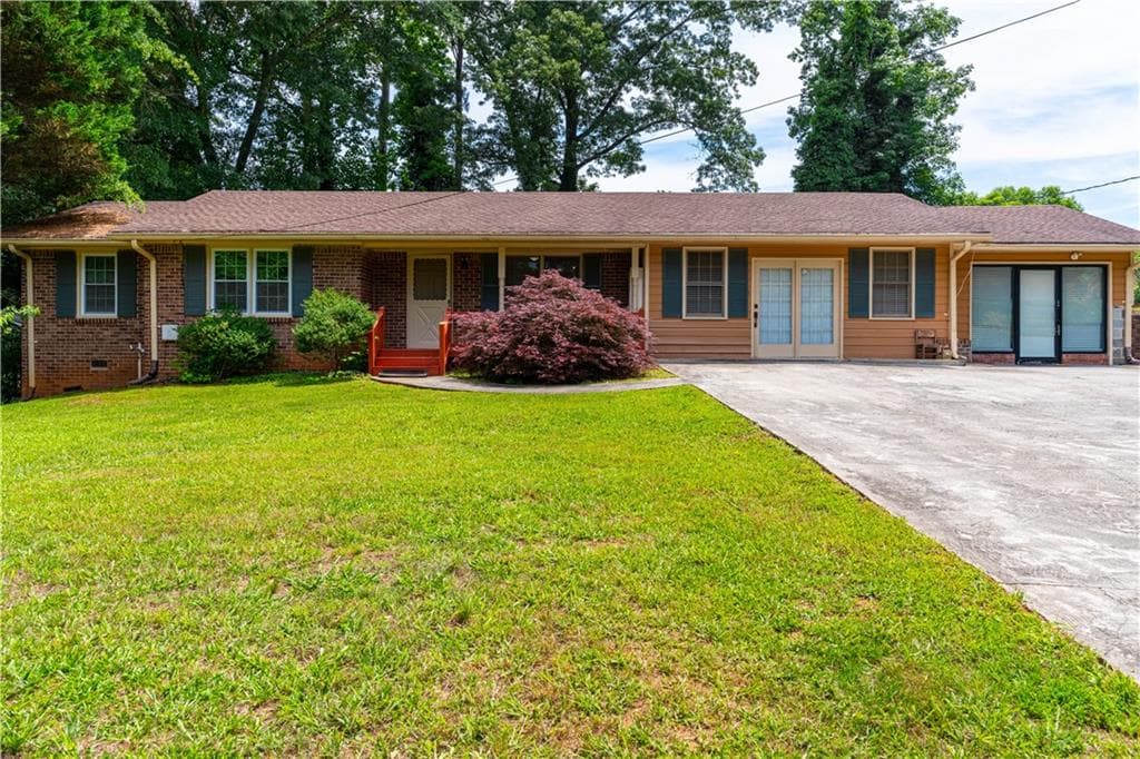 4 bedroom, 3 bathroom, 2,173 sq ft single family residence under contract at 2888 Mockingbird Circle, Duluth, GA 30096 — photo 2