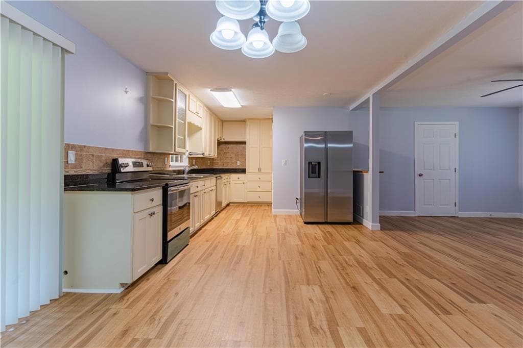 4 bedroom, 3 bathroom, 2,173 sq ft single family residence under contract at 2888 Mockingbird Circle, Duluth, GA 30096 — photo 5
