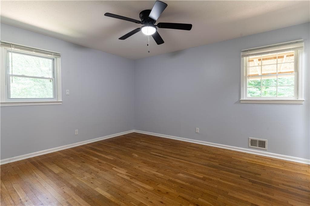 4 bedroom, 3 bathroom, 2,173 sq ft single family residence under contract at 2888 Mockingbird Circle, Duluth, GA 30096 — photo 10