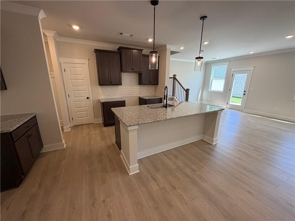 3 bedroom, 3 bathroom, 1,850 sq ft townhouse for sale at 4170 Millstone Park Lane, Gainesville, GA 30504 — photo 4