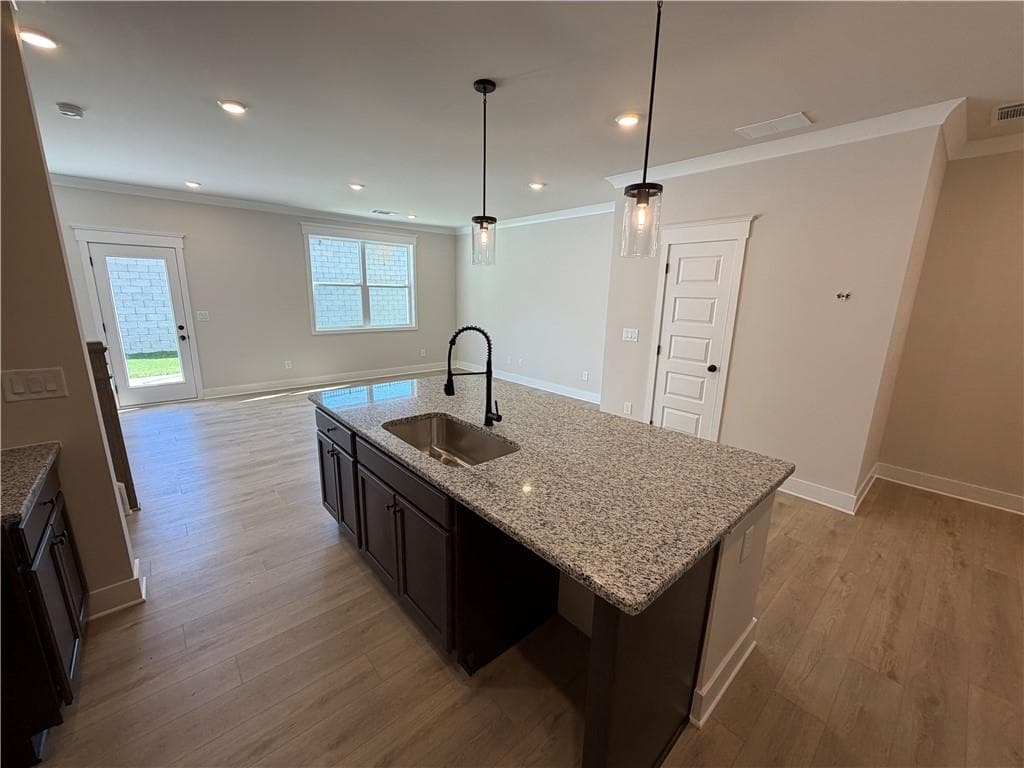 3 bedroom, 3 bathroom, 1,850 sq ft townhouse for sale at 4170 Millstone Park Lane, Gainesville, GA 30504 — photo 5