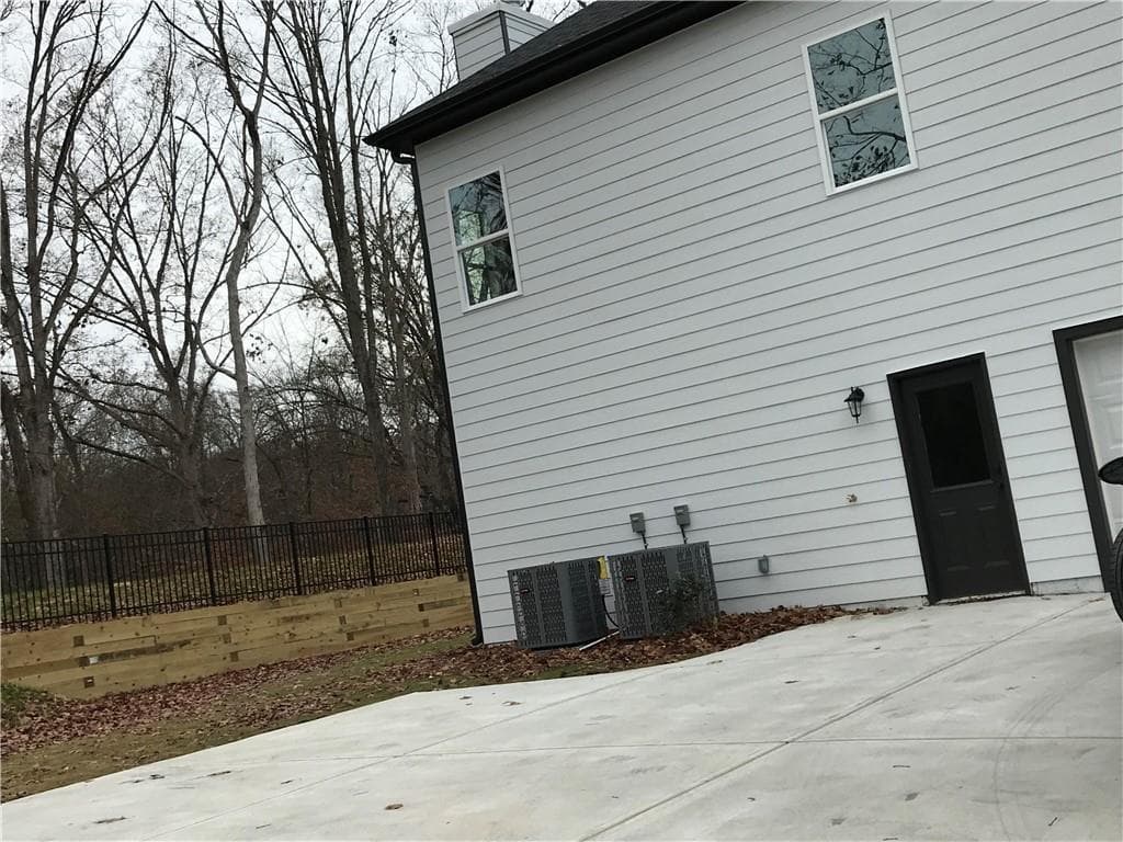 4 bedroom, 3 bathroom, 2,770 sq ft single family residence for sale at 605 Whirlaway Street, Jefferson, GA 30549 — photo 4