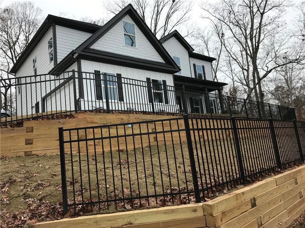4 bedroom, 3 bathroom, 2,770 sq ft single family residence for sale at 605 Whirlaway Street, Jefferson, GA 30549 — photo 5