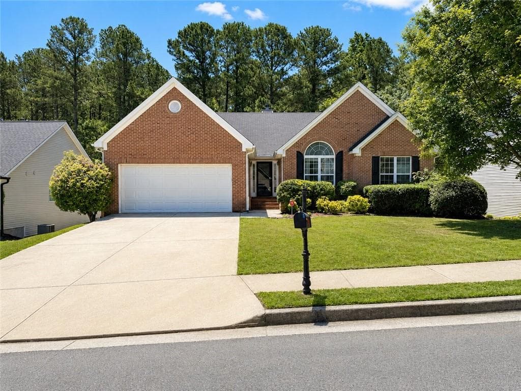 3 bedroom, 2 bathroom, 2,275 sq ft single family residence for sale at 953 Creek Bottom Road, Loganville, GA 30052 — photo 1 of 50