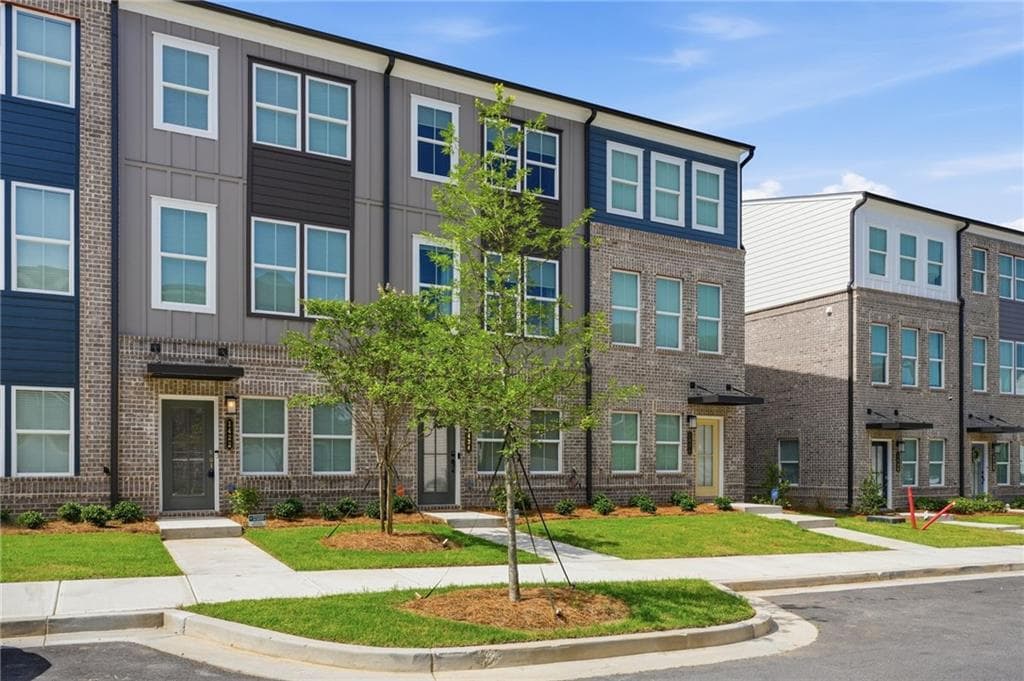 2 bedroom, 4 bathroom, 1,573 sq ft townhouse sold at 1422 Creekside Circle, Atlanta, GA 30318