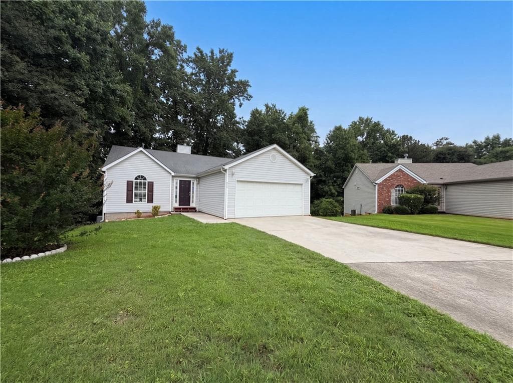 3 bedroom, 2 bathroom, 1,373 sq ft single family residence for sale at 2690 Lolli Court, Ellenwood, GA 30294