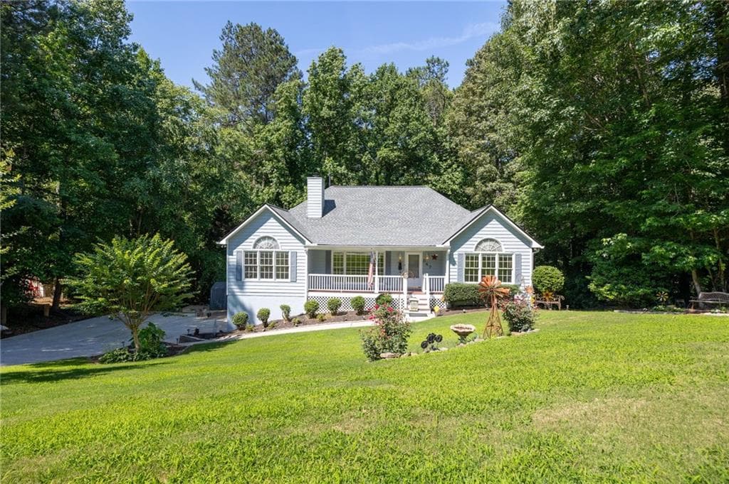 3 bedroom, 3 bathroom, 2,194 sq ft single family residence for sale at 347 Viola Drive, Dallas, GA 30157 — photo 1 of 45