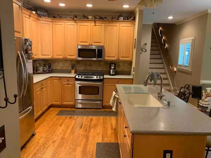 5 bedroom, 5 bathroom, 4,526 sq ft single family residence for rent at 2345 Bray Court, Marietta, GA 30066 for $4,995 a month — photo 9