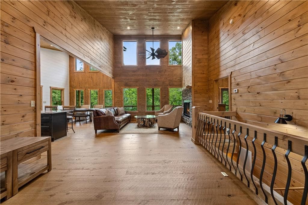 4 bedroom, 4 bathroom, 2,512 sq ft single family residence for sale at 416 Windy Valley Trail, Blue Ridge, GA 30513 — photo 3