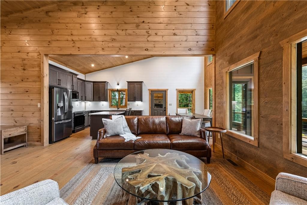 4 bedroom, 4 bathroom, 2,512 sq ft single family residence for sale at 416 Windy Valley Trail, Blue Ridge, GA 30513 — photo 8