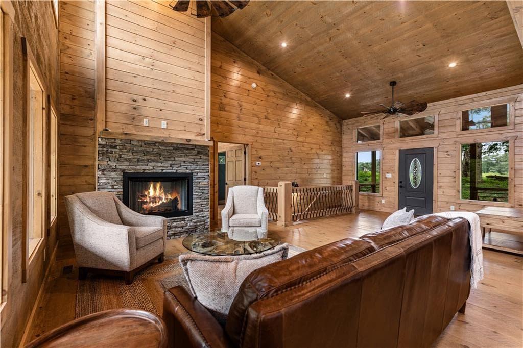 4 bedroom, 4 bathroom, 2,512 sq ft single family residence for sale at 416 Windy Valley Trail, Blue Ridge, GA 30513 — photo 10