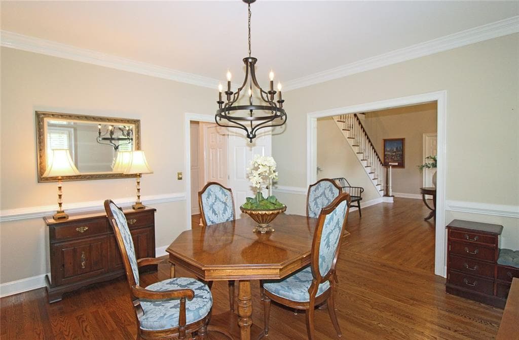 5 bedroom, 5 bathroom, 4,008 sq ft single family residence under contract at 2631 Brentford Lane, Snellville, GA 30078 — photo 7