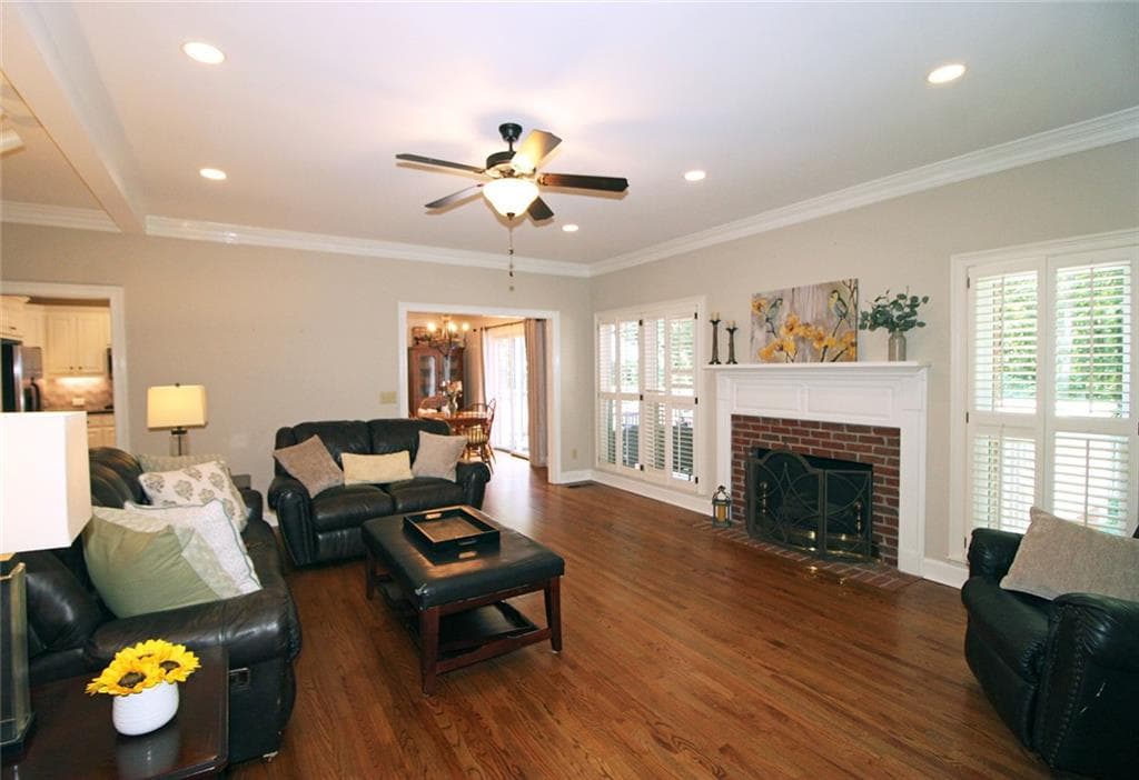 5 bedroom, 5 bathroom, 4,008 sq ft single family residence under contract at 2631 Brentford Lane, Snellville, GA 30078 — photo 10