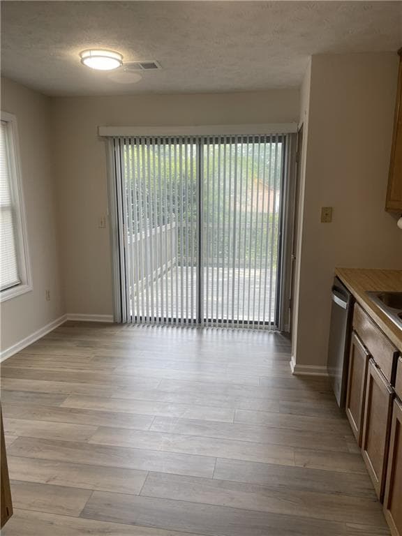 3 bedroom, 2 bathroom single family residence for rent at 4858 Chapelle Court, Marietta, GA 30066 for $2,150 a month — photo 3