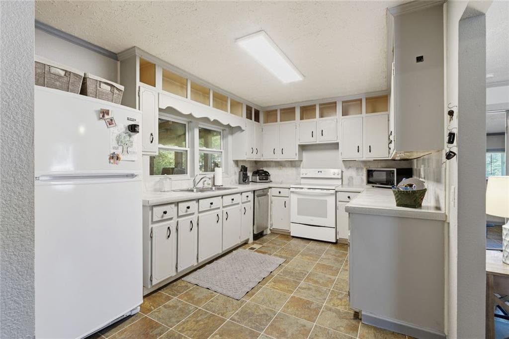 1 bedroom, 1 bathroom, 716 sq ft single family residence for sale at 263 Elizabeth Street, Jasper, GA 30143 — photo 10