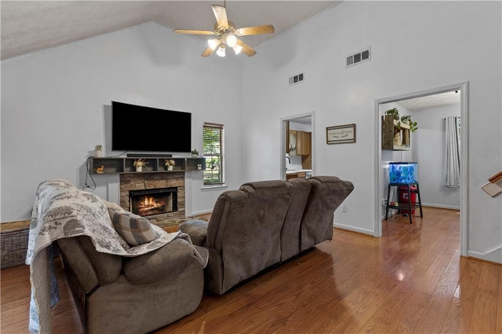 3 bedroom, 2 bathroom, 1,359 sq ft single family residence for sale at 7130 Bristol Trail, Cumming, GA 30028 — photo 7