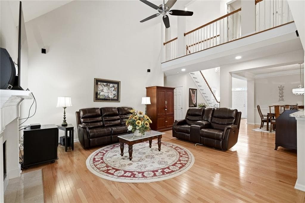 3 bedroom, 3 bathroom, 2,480 sq ft single family residence under contract at 2400 Mirrabeau Court, Marietta, GA 30066 — photo 6