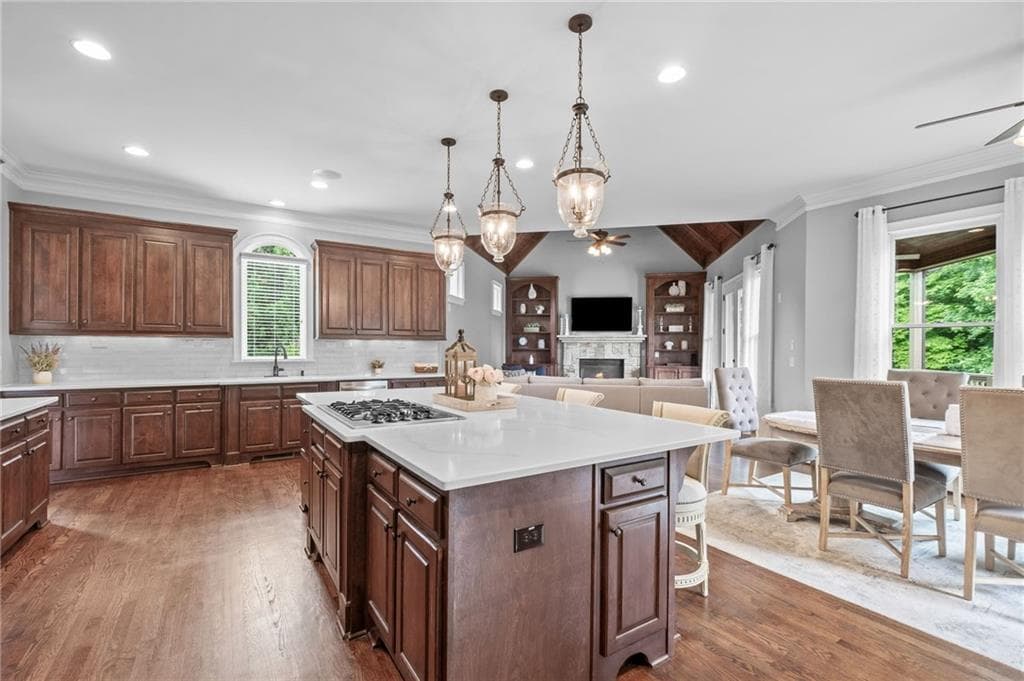 6 bedroom, 7 bathroom, 7,695 sq ft single family residence under contract at 16550 Quayside Drive, Milton, GA 30004 — photo 6