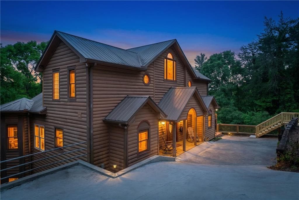4 bedroom, 5 bathroom, 3,202 sq ft single family residence for sale at 236 Rosen Strasse, Helen, GA 30545 — photo 2