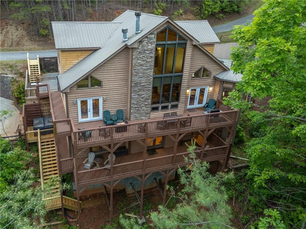 4 bedroom, 5 bathroom, 3,202 sq ft single family residence for sale at 236 Rosen Strasse, Helen, GA 30545 — photo 4