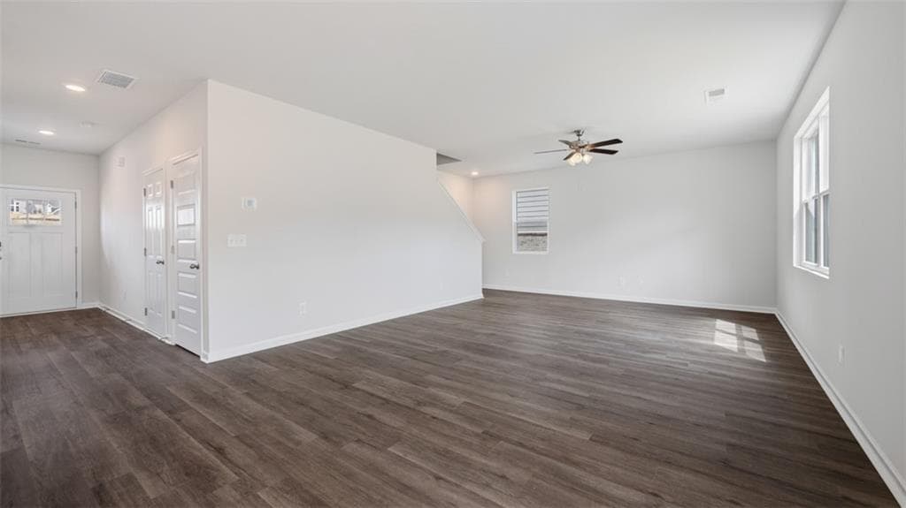 4 bedroom, 3 bathroom, 2,338 sq ft single family residence for sale at 621 Great Salt Lane, Hoschton, GA 30548 — photo 7