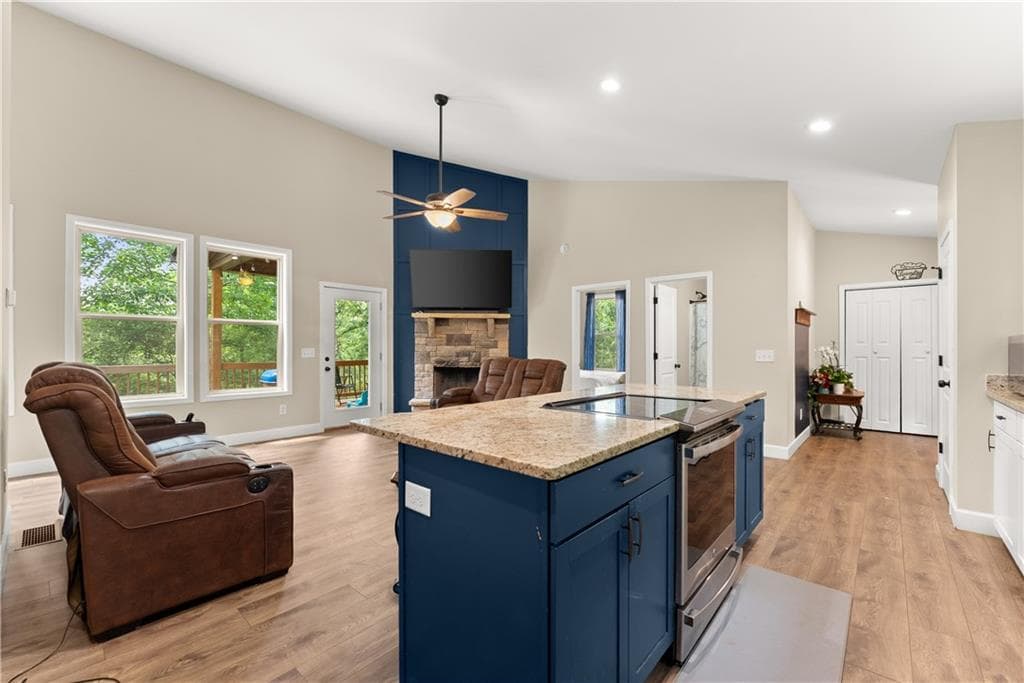 3 bedroom, 3 bathroom, 1,728 sq ft single family residence for sale at 308 Fowler Creek Drive, Cleveland, GA 30528 — photo 9