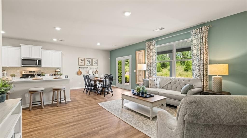 5 bedroom, 4 bathroom, 2,721 sq ft single family residence for sale at 542 Great Salt Lane, Hoschton, GA 30548 — photo 6