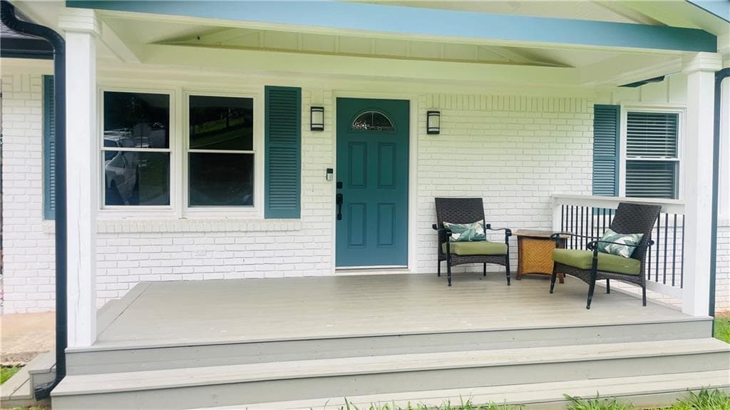 4 bedroom, 3 bathroom, 1,822 sq ft single family residence for sale at 445 Dan Place, Smyrna, GA 30082 — photo 2