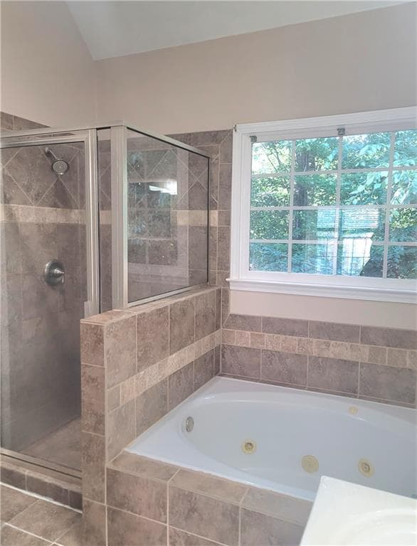 6 bedroom, 4 bathroom, 3,480 sq ft single family residence for sale at 5549 Wynhall Drive, Peachtree Corners, GA 30071 — photo 9