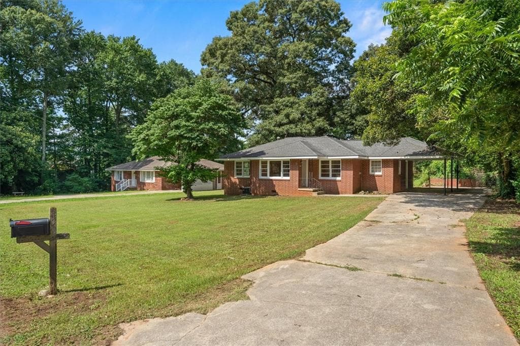3 bedroom, 1 bathroom, 1,283 sq ft single family residence for sale at 330 Roberts Street, Lawrenceville, GA 30046 — photo 2