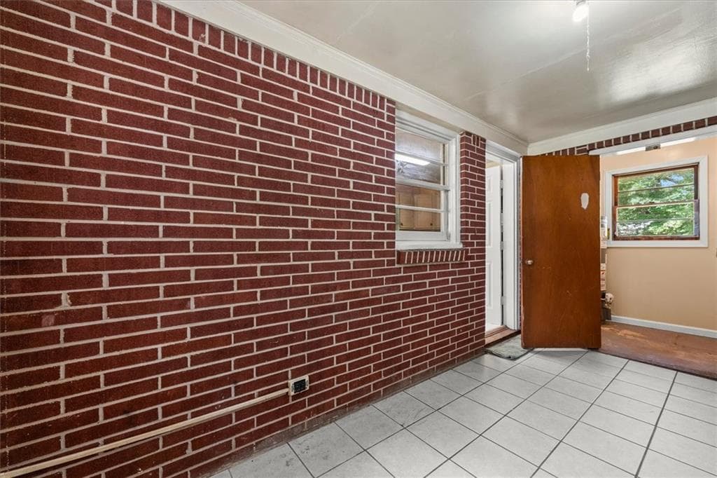 3 bedroom, 1 bathroom, 1,283 sq ft single family residence for sale at 330 Roberts Street, Lawrenceville, GA 30046 — photo 5