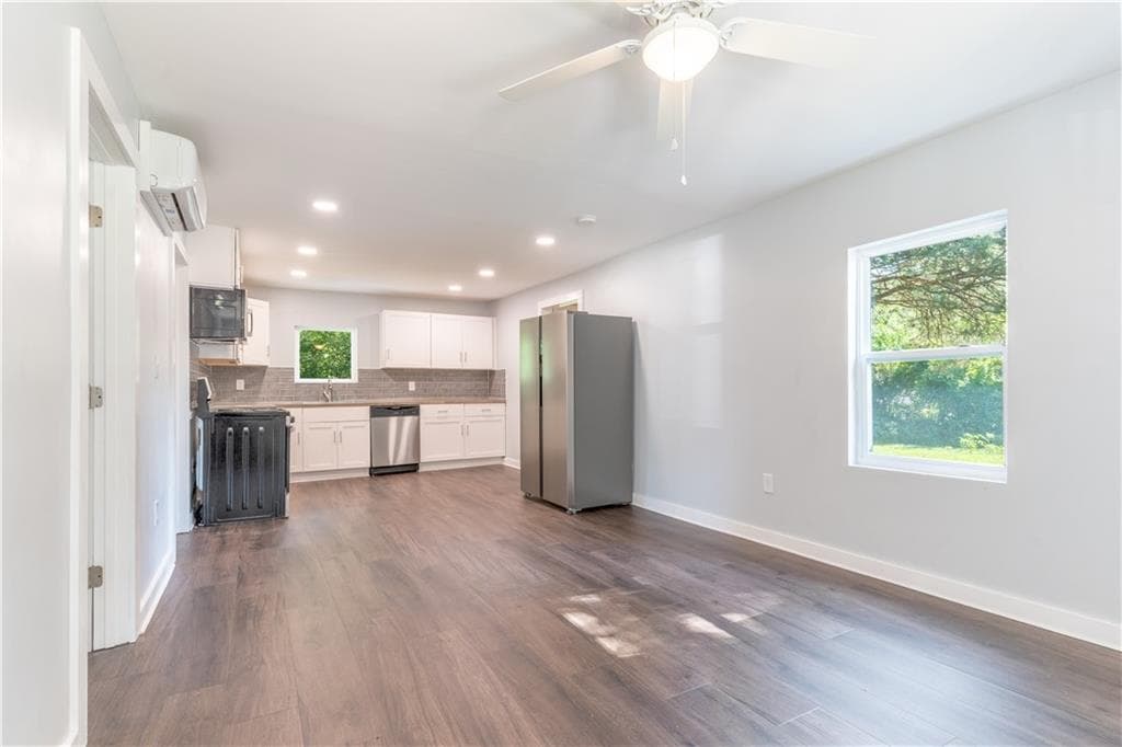 2 bedroom, 1 bathroom, 752 sq ft single family residence for sale at 808 Davis Street, Monroe, GA 30655 — photo 7
