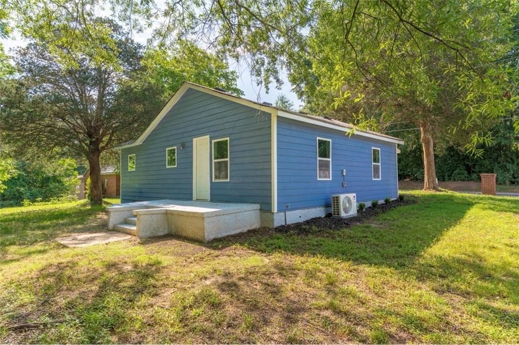 2 bedroom, 1 bathroom, 752 sq ft single family residence for sale at 808 Davis Street, Monroe, GA 30655 — photo 2