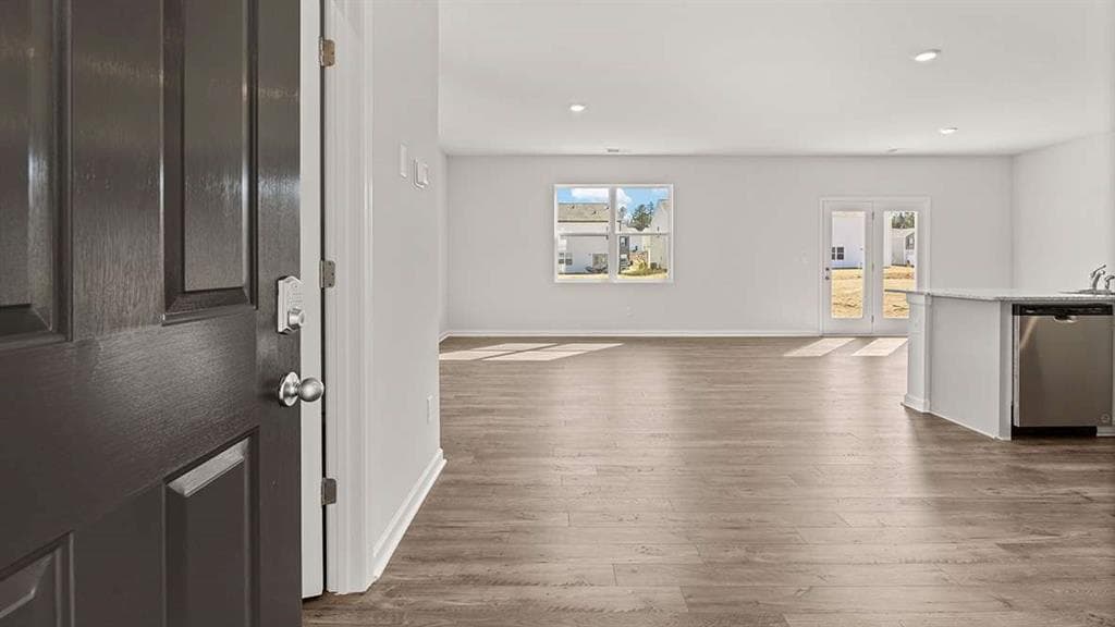 4 bedroom, 3 bathroom, 1,927 sq ft single family residence under contract at 5441 Brightwater Street, College Park, GA 30349 — photo 2