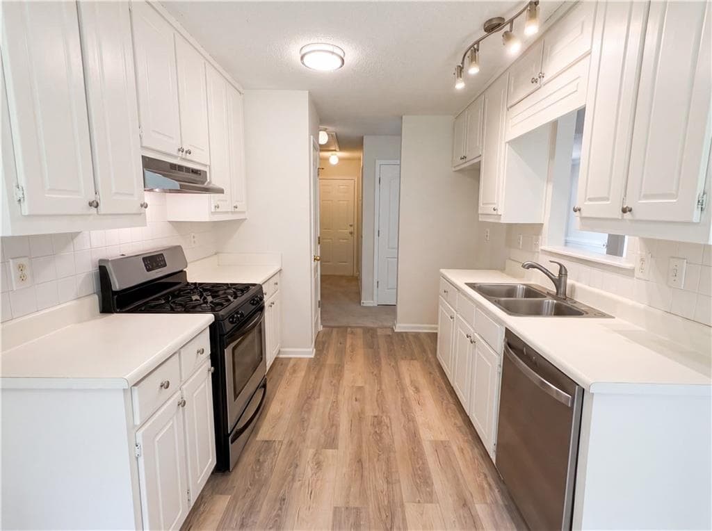 3 bedroom, 2 bathroom, 1,496 sq ft single family residence for sale at 179 Rockport Drive, Mcdonough, GA 30253 — photo 5