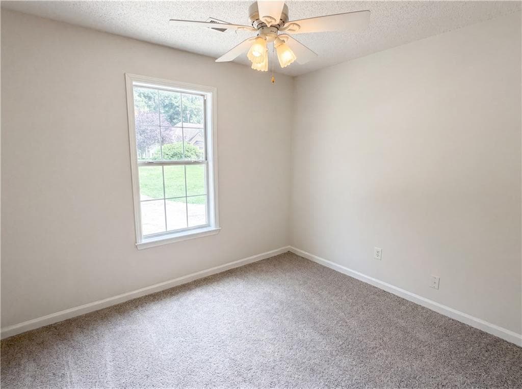 3 bedroom, 2 bathroom, 1,496 sq ft single family residence for sale at 179 Rockport Drive, Mcdonough, GA 30253 — photo 10
