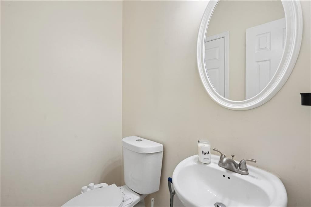 3 bedroom, 3 bathroom, 1,684 sq ft townhouse for sale at 7556 Rutgers Circle, Fairburn, GA 30213 — photo 10