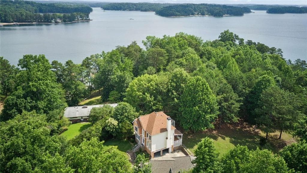 3 bedroom, 3 bathroom, 2,703 sq ft single family residence for sale at 5630 Williams Shores Drive, Cumming, GA 30041 — photo 2