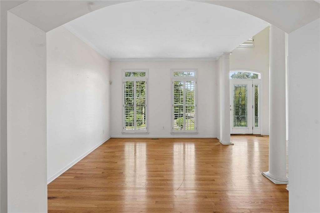 3 bedroom, 3 bathroom, 2,703 sq ft single family residence for sale at 5630 Williams Shores Drive, Cumming, GA 30041 — photo 7