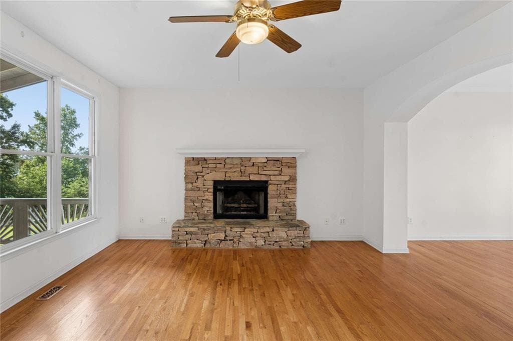 3 bedroom, 3 bathroom, 2,703 sq ft single family residence for sale at 5630 Williams Shores Drive, Cumming, GA 30041 — photo 10